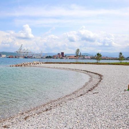 Aegida Beachfront Apartment Koper Exterior foto