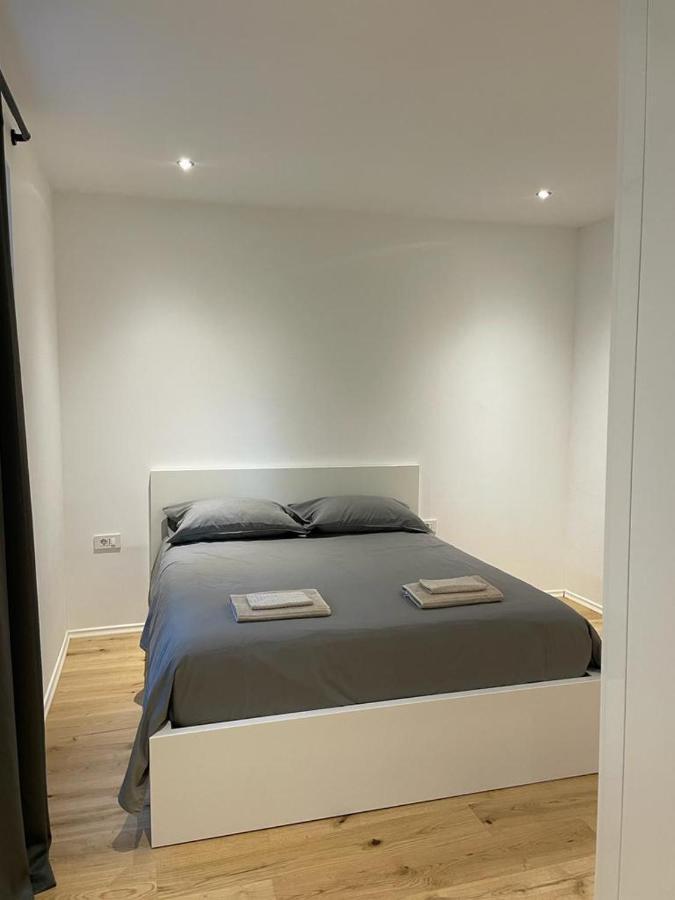 Aegida Beachfront Apartment Koper Exterior foto